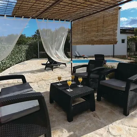 Stunning Holiday House With The Pool Vikendica Kotlenice